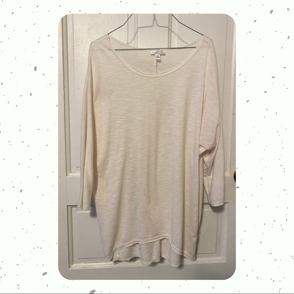 Charming Charlie - Off-White Long-sleeve Shirt